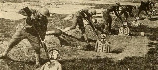 Addestramento con pupazzi tedeschi. Da Internet Archive Book Images, www.flickr.com/photos/internetarchivebookimages