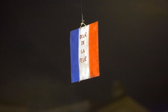 © Marco Merlini / Cgil Roma 14 novembre 2015 Fiaccolata silenziosa in piazza del Popolo per ricordare le vittime dei tragici attentati di Parigi